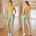 Women yoga suits pads short sports top hip lifting slim fit pants fashion professional high-end sports yoga set 928 + 176
