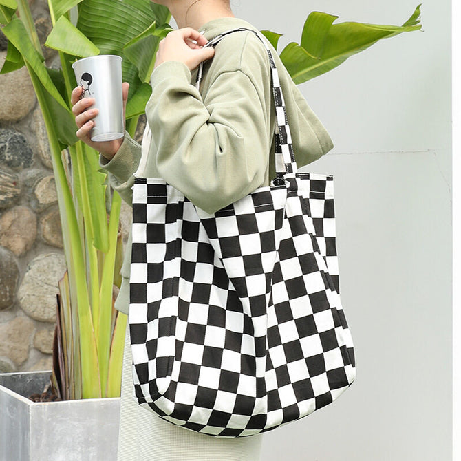 Korean leisure literature canvas bag ins simple printing contrast handbag net red fashion lattice shoulder bag female sr2132