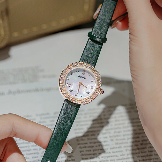 GUOU 8225 2021 New Women's Watch Fashion Magic Fritillaria Small Disc Temperament Diamond Belt Watch Women Gifts for Women