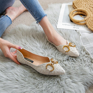 Flat shoes 2022 new horsebit buckle pleated satin pointed shallow beanie shoes plus size ladybugs pregnant women 222-21