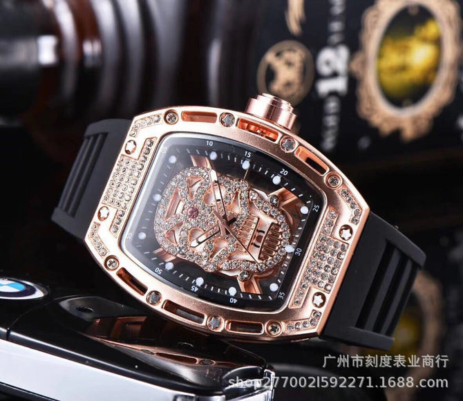 Men's watch New Diamond-Embedded Watch Skull Men's Fashion Barrel-Shaped Hollow Silicone Wrist Watch