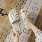 Slippers women's 2022 summer new candy personality pleated flat bottom all-match outside wear soft bottom sandals and slippers 2263-8