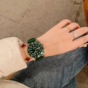 Dimini Women's 2023 New Green Silicone Strap Women's Watch Trendy Fashion Small Green Watch 8252