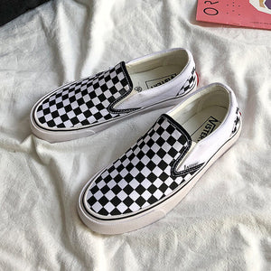 Black and white plaid shoes one pedal canvas shoes men and women couple skateboard shoes new 64