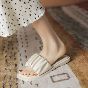 Slippers women's 2022 summer new candy personality pleated flat bottom all-match outside wear soft bottom sandals and slippers 2263-8