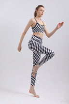 Yoga clothings Contrast color black white and red checkerboard yoga suit women's vest with chest pad sports underwear bra fitness pants