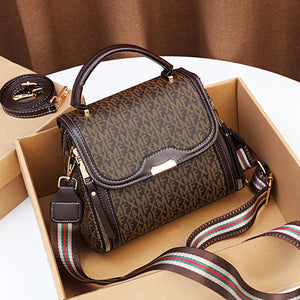 Niche messenger bag 2022 new small square bag retro large capacity women's bag fashion all-match commuter shoulder bag 3781
