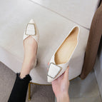 Pointed single shoes women's spring 2022 new flat bottom shallow mouth single Korean version leisure soft bottom pea shoes women's a222-10