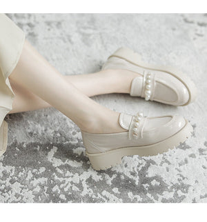 2022 new Korean version of all-match pearl small leather shoes women's slip-on loafers women's round toe thick sole shoes women 811-2