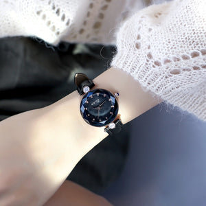 2022 GUOU Women's watch Korean fashion small dial quartz watch simple leisure Rhinestone leather women's Watch