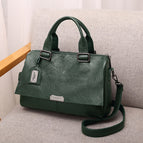 2021 new European and American style flip leather portable messenger pillow Boston large capacity female bag 230