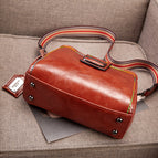 2021 summer new female bag retro European and American style one shoulder messenger crescent female bag 263