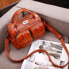 2021 new retro fashion portable messenger female bag mul-tifunctional travel bag 219
