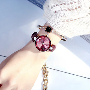 2022 GUOU Women's watch Korean fashion small dial quartz watch simple leisure Rhinestone leather women's Watch
