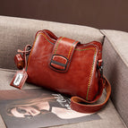 2021 summer new female bag retro European and American style one shoulder messenger crescent female bag 263