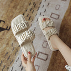 Sandals women's 2022 summer new slippers pleated flat bottom all-match outer wear soft bottom sandals and slippers women 2263-91