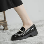 2022 new Korean version of all-match pearl small leather shoes women's slip-on loafers women's round toe thick sole shoes women 811-2