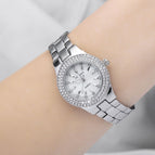 New women's watch female student Korean version trend full diamond and diamond women's watch waterproof fashion quartz steel belt watch women 2021