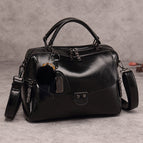 2021 new retro fashion one-shoulder portable messenger pillow Boston handbag 211