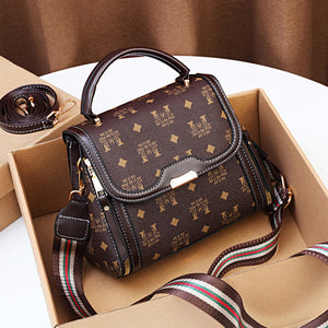 Niche messenger bag 2022 new small square bag retro large capacity women's bag fashion all-match commuter shoulder bag 3781