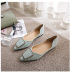 Pointed single shoes women's spring 2022 new flat bottom shallow mouth single Korean version leisure soft bottom pea shoes women's a222-10