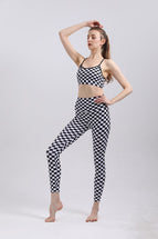 Yoga clothings Contrast color black white and red checkerboard yoga suit women's vest with chest pad sports underwear bra fitness pants
