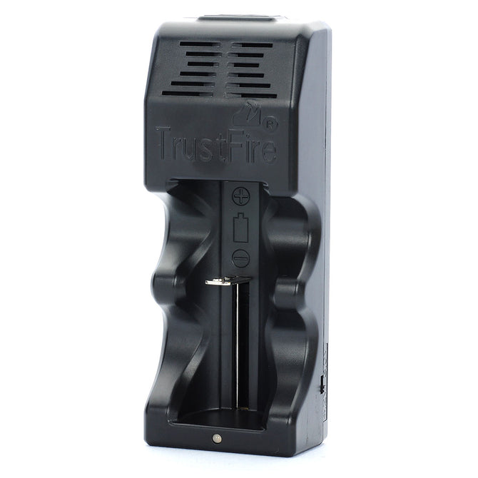 TrustFire TR-005 All-in-One Battery Charger