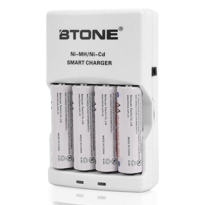 AA / AAA Battery Charger with 4 x AA Batteries / Car Charger