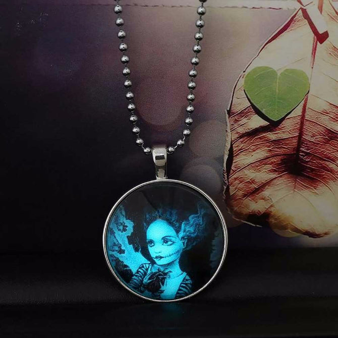 Fashion Halloween Witch Luminous Pendant Necklace, Glow In The Dark Necklace For Lady Light Blue