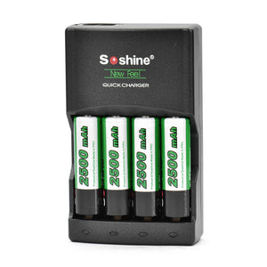AA/AAA Battery AC Charger with 4xAA Batteries